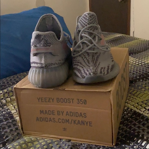selling the belugas 350 boost They are a size 10! - Picture 2 of 2